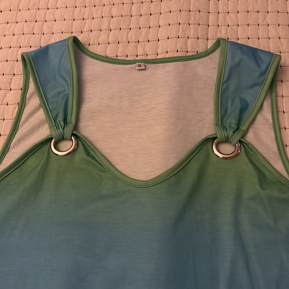 Temu Ladies Trendy T-shirt V-neck Sleeveless Tops Casual Loose Comfortable Vest - Picture 2 of 11